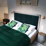 Glamping Podniebny * Borsk