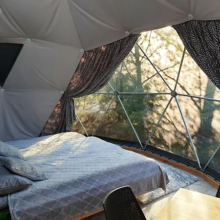 Glamping Podniebny * Borsk