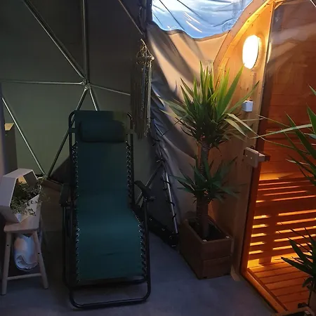 Tente de luxe Glamping Podniebny Borsk